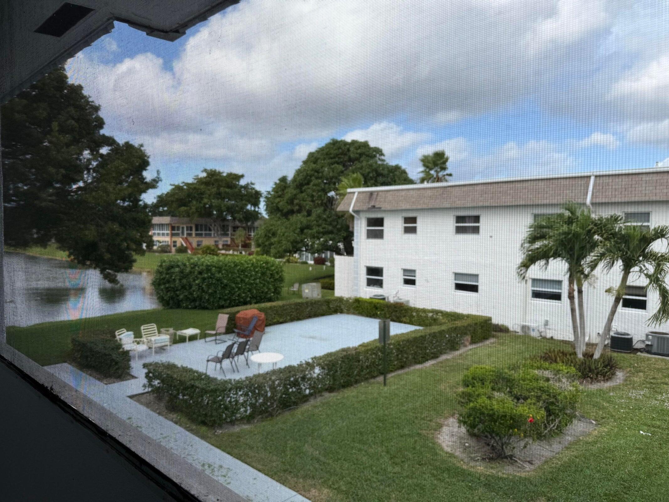 STRATFORD CONDO - Residential