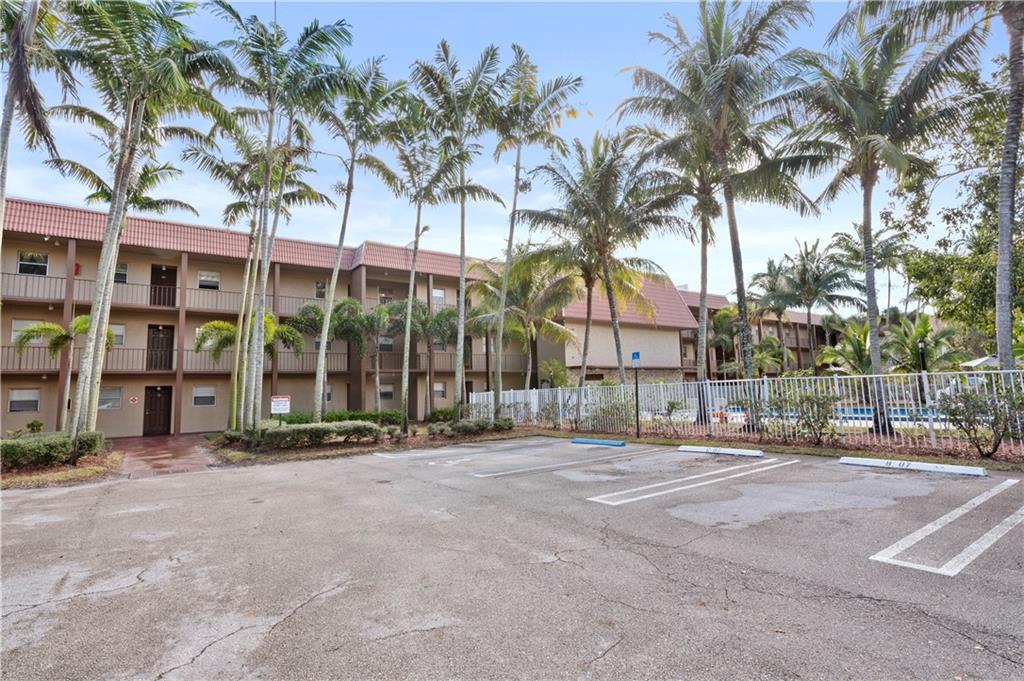 Parkview Gardens at Royal - Residential