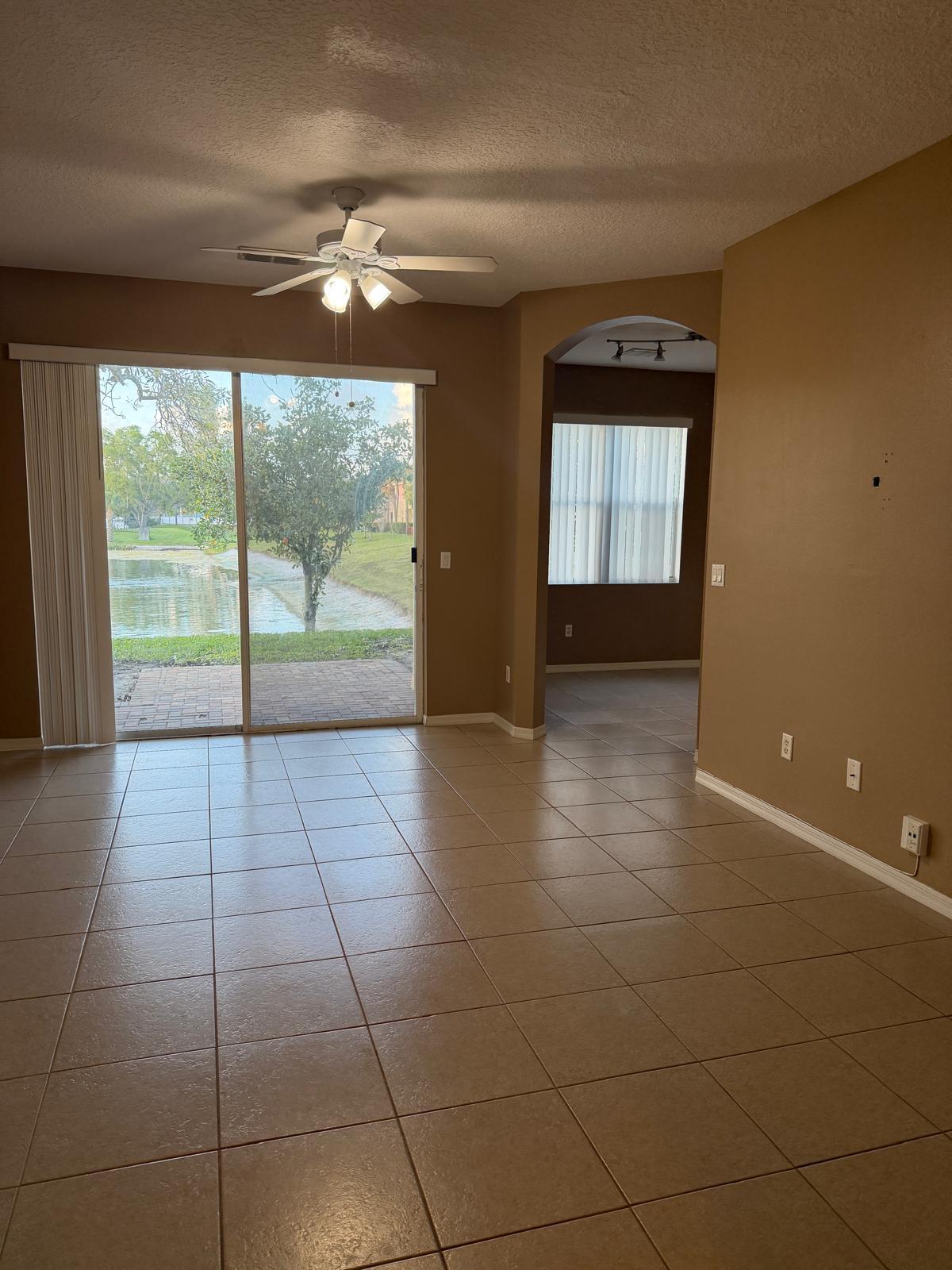 SEMINOLE PALMS - Residential