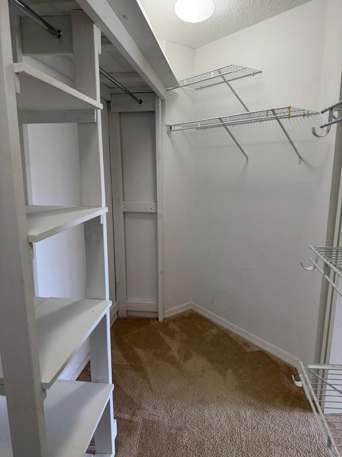 SEMINOLE PALMS - Residential