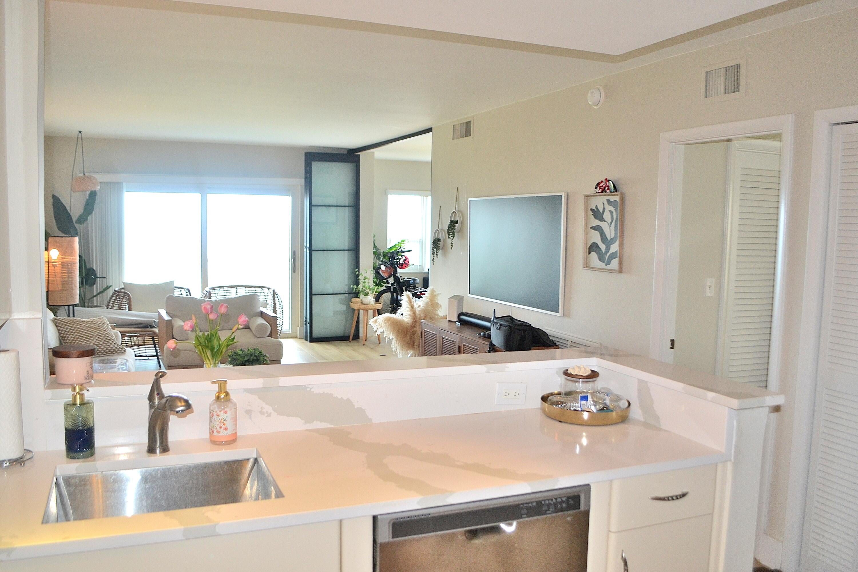 6000 N OCEAN Boulevard 10B, Fort Lauderdale, FL, 33308/$649,000 3 6000 N OCEAN Boulevard 10B