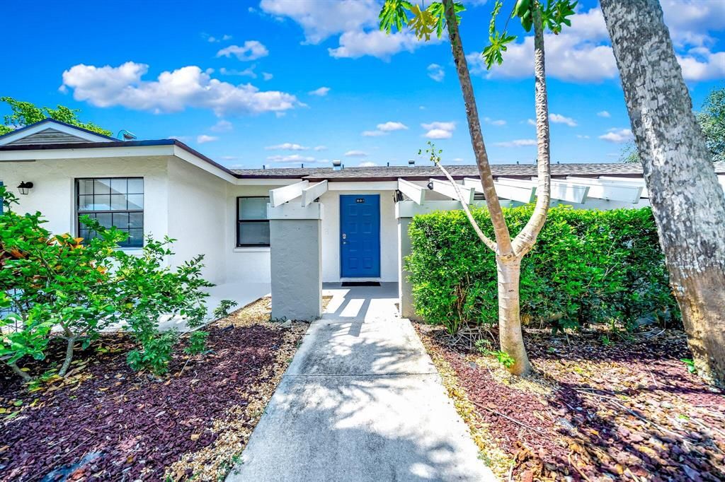 Photo of 3016 SW 21st Ter #361b, Delray Beach, FL 33445 (MLS # R10891733)
