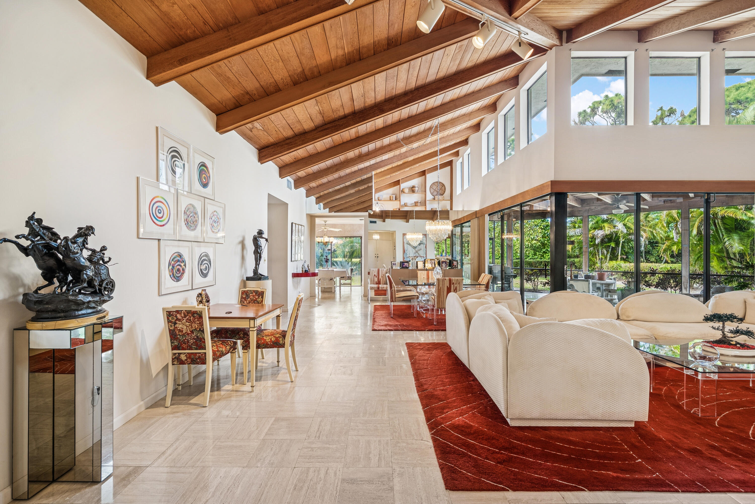 5104 Pineview Circle