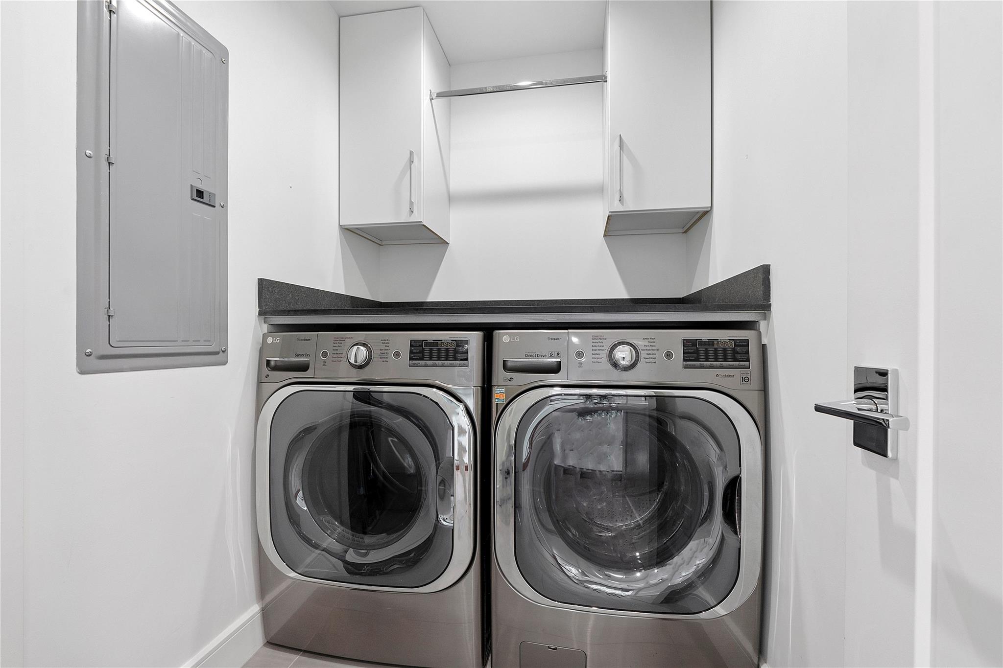 Las Olas Park Corr 6-12 B - Residential