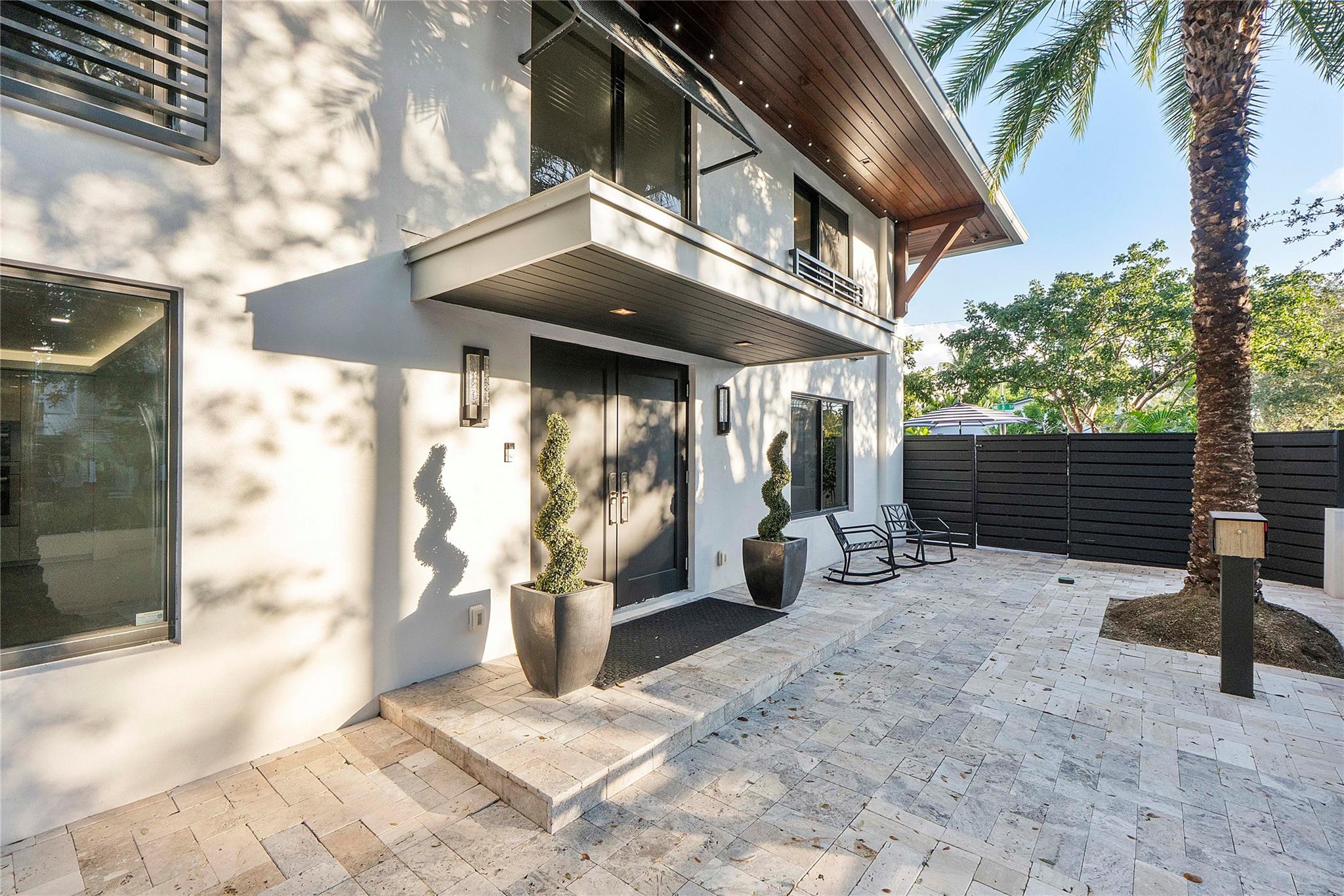 Las Olas Park Corr 6-12 B - Residential