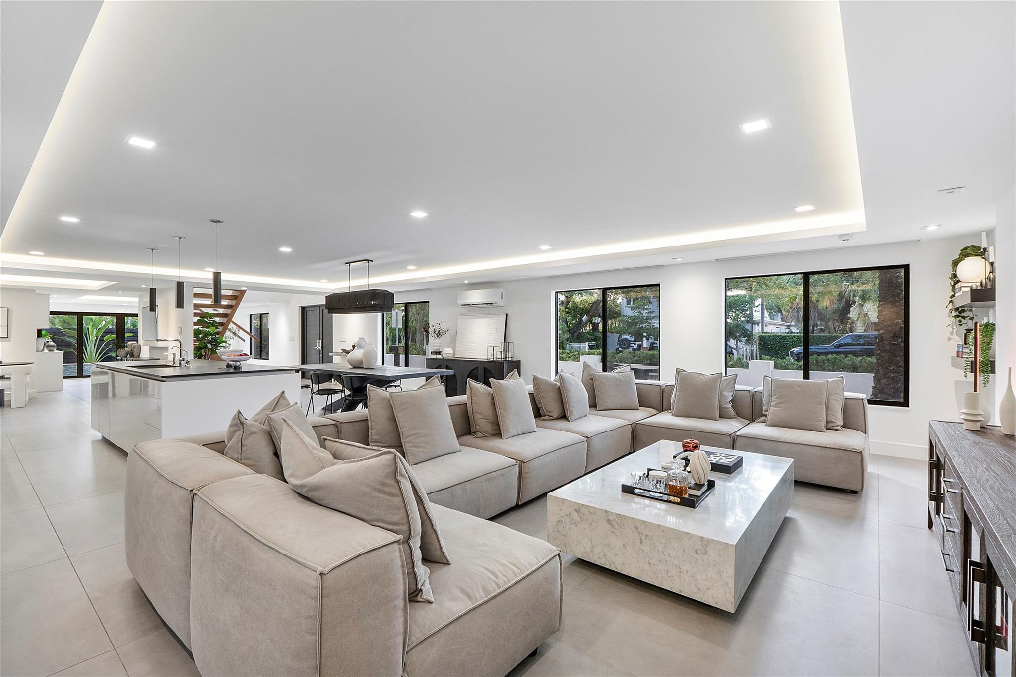 Las Olas Park Corr 6-12 B - Residential