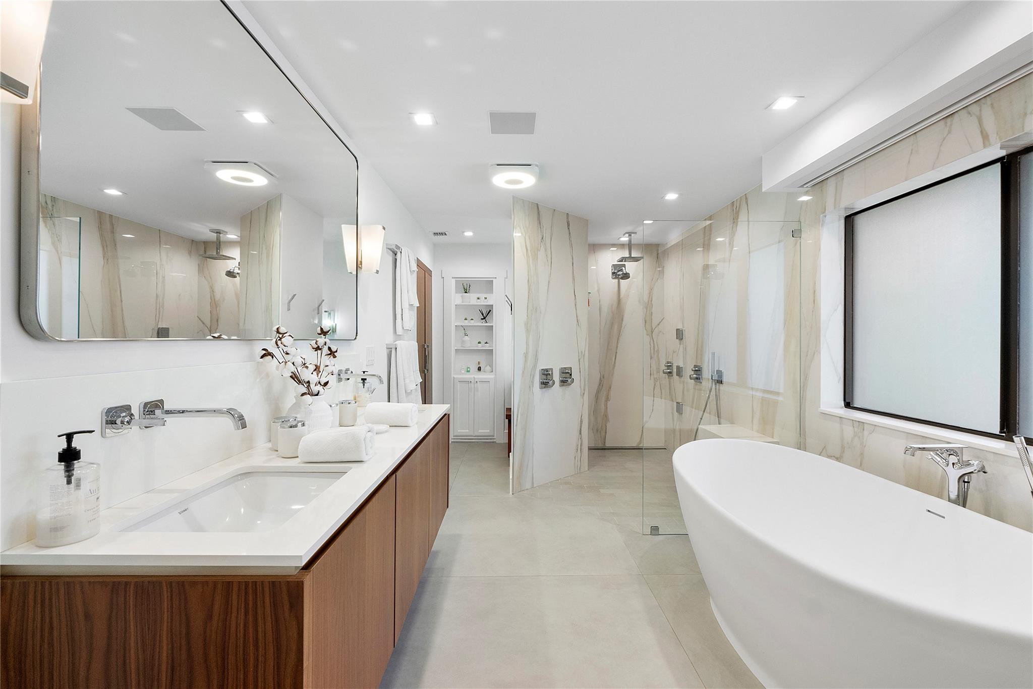 Las Olas Park Corr 6-12 B - Residential