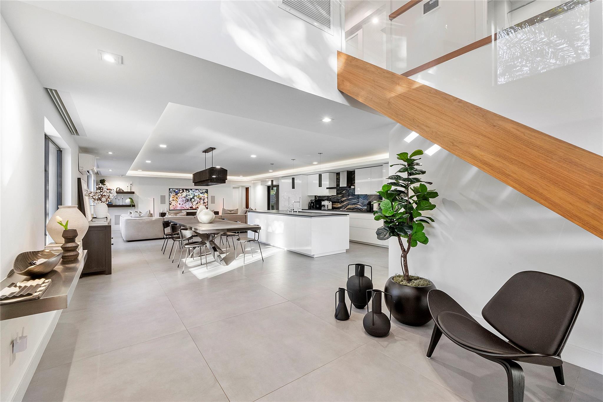 Las Olas Park Corr 6-12 B - Residential