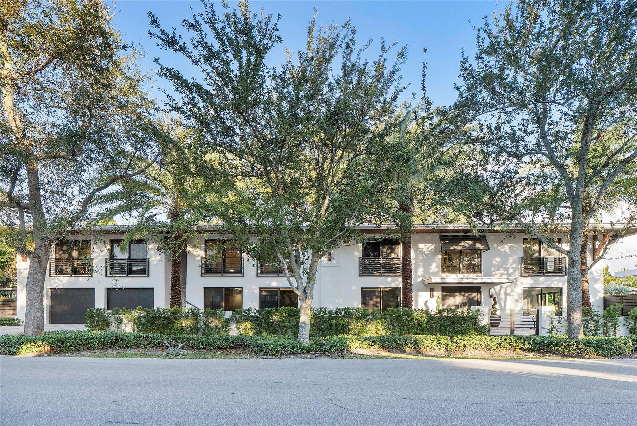 Las Olas Park Corr 6-12 B - Residential