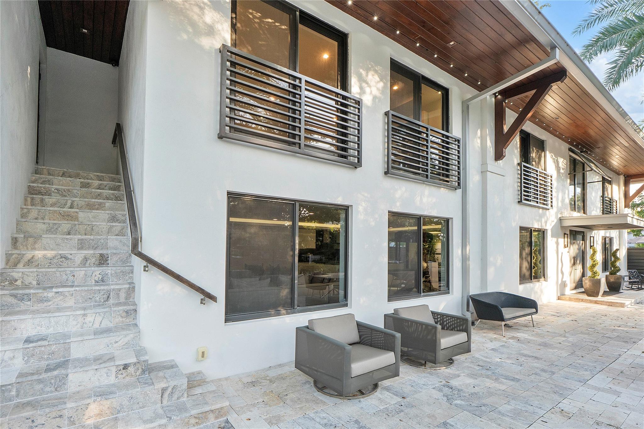 Las Olas Park Corr 6-12 B - Residential