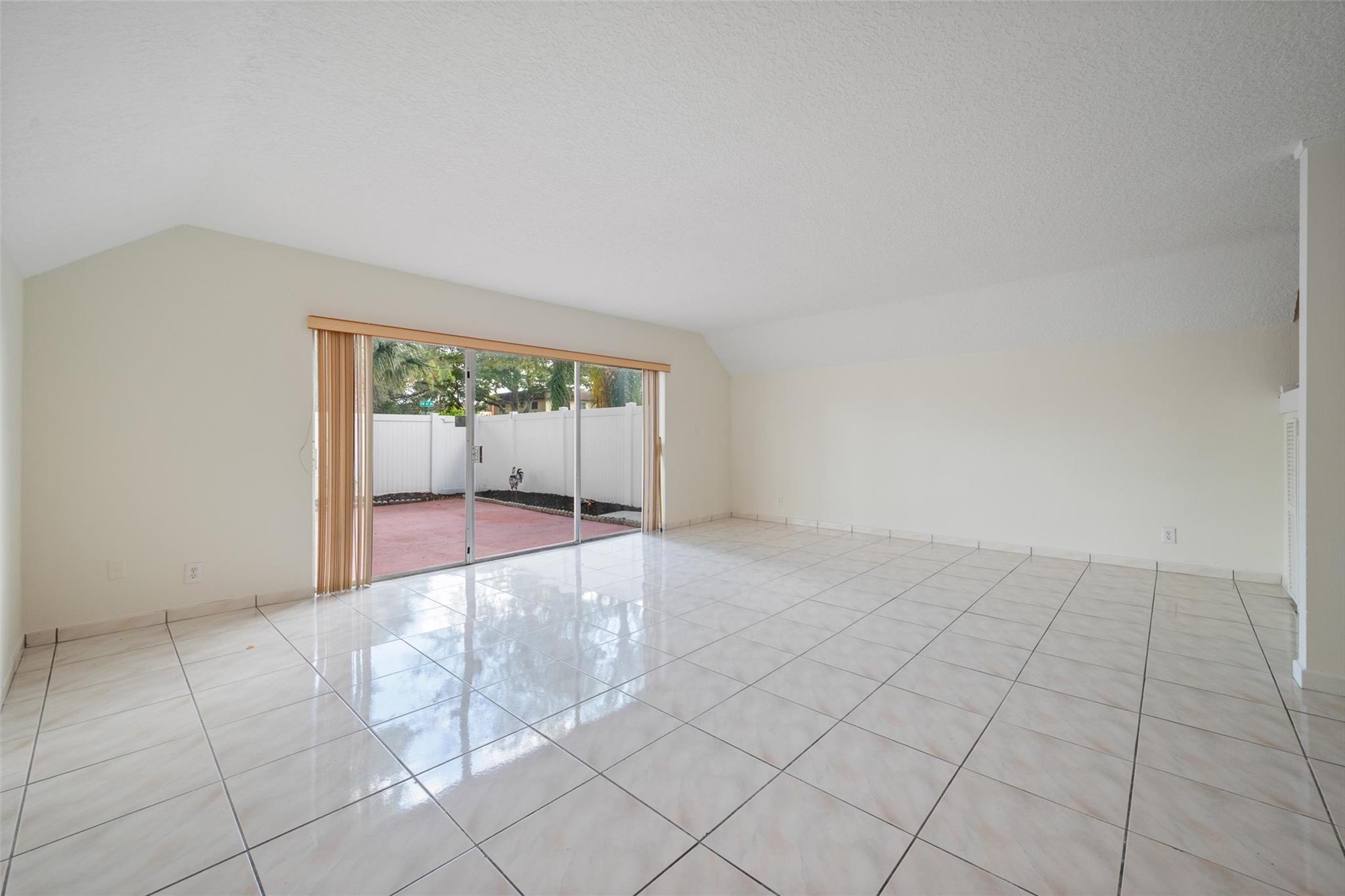 Nova Townhouses - Residential