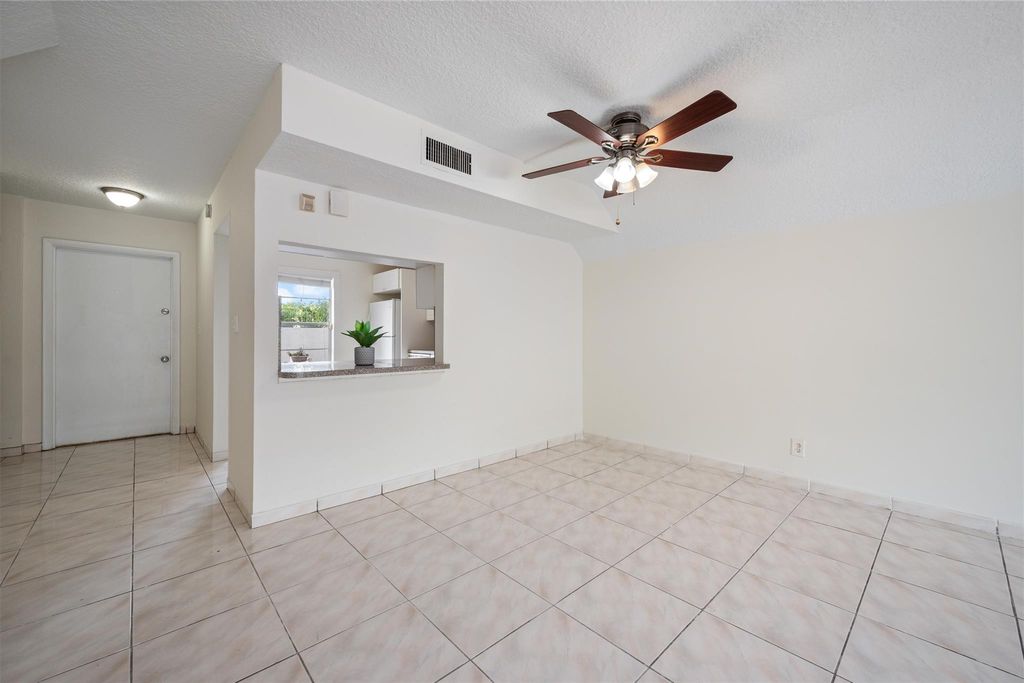Photo of 4024 SW 67th Ter #2, Davie, FL 33314 (MLS # F10542014)