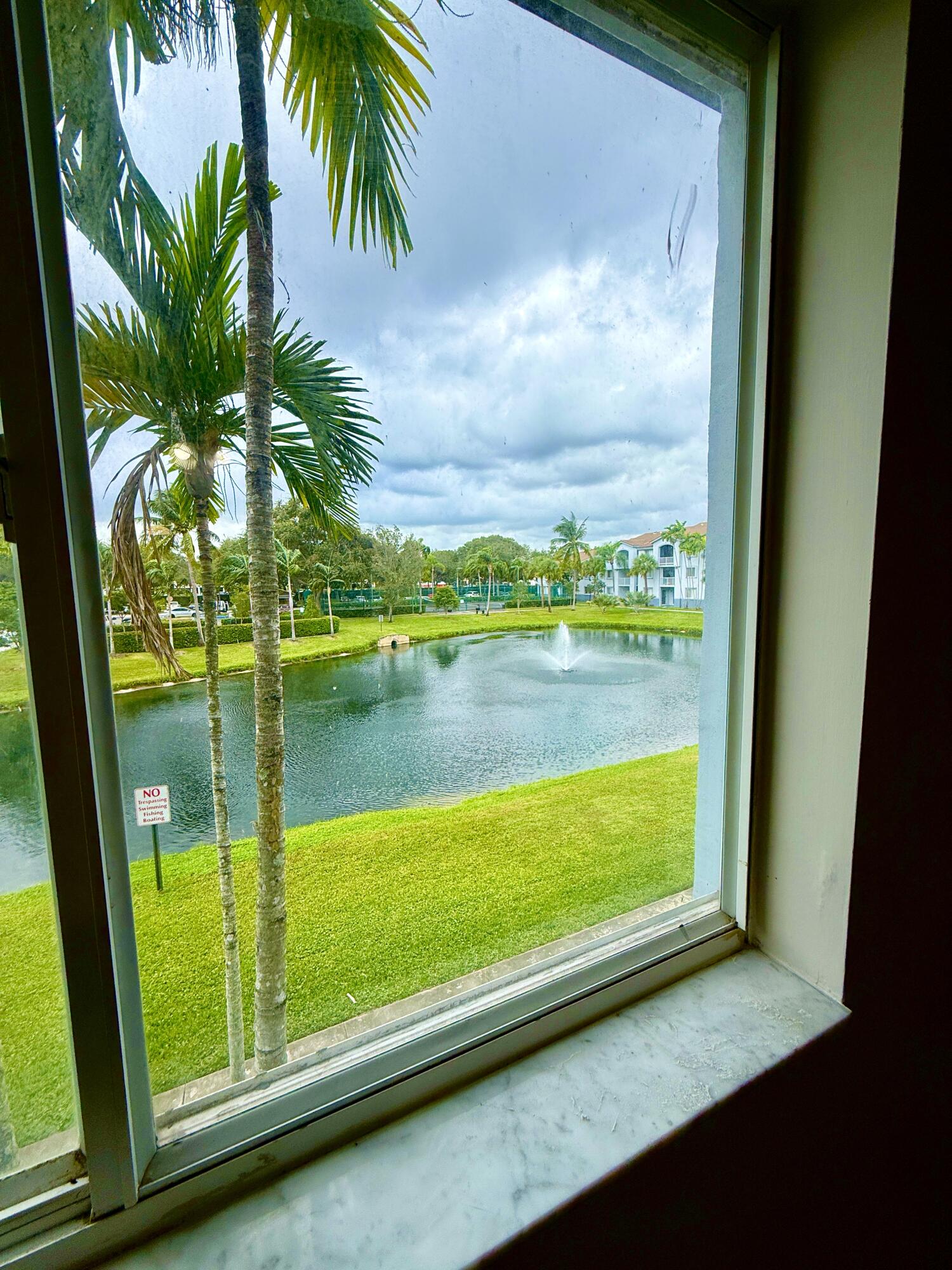 ROYAL GRAND CONDO - Residential