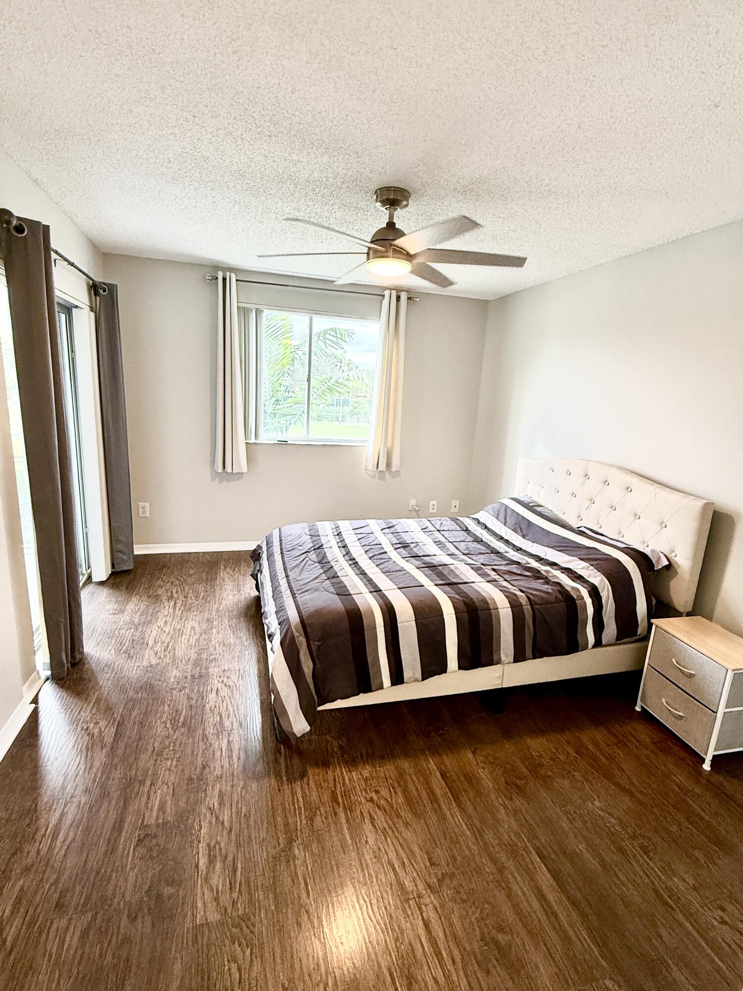 ROYAL GRAND CONDO - Residential