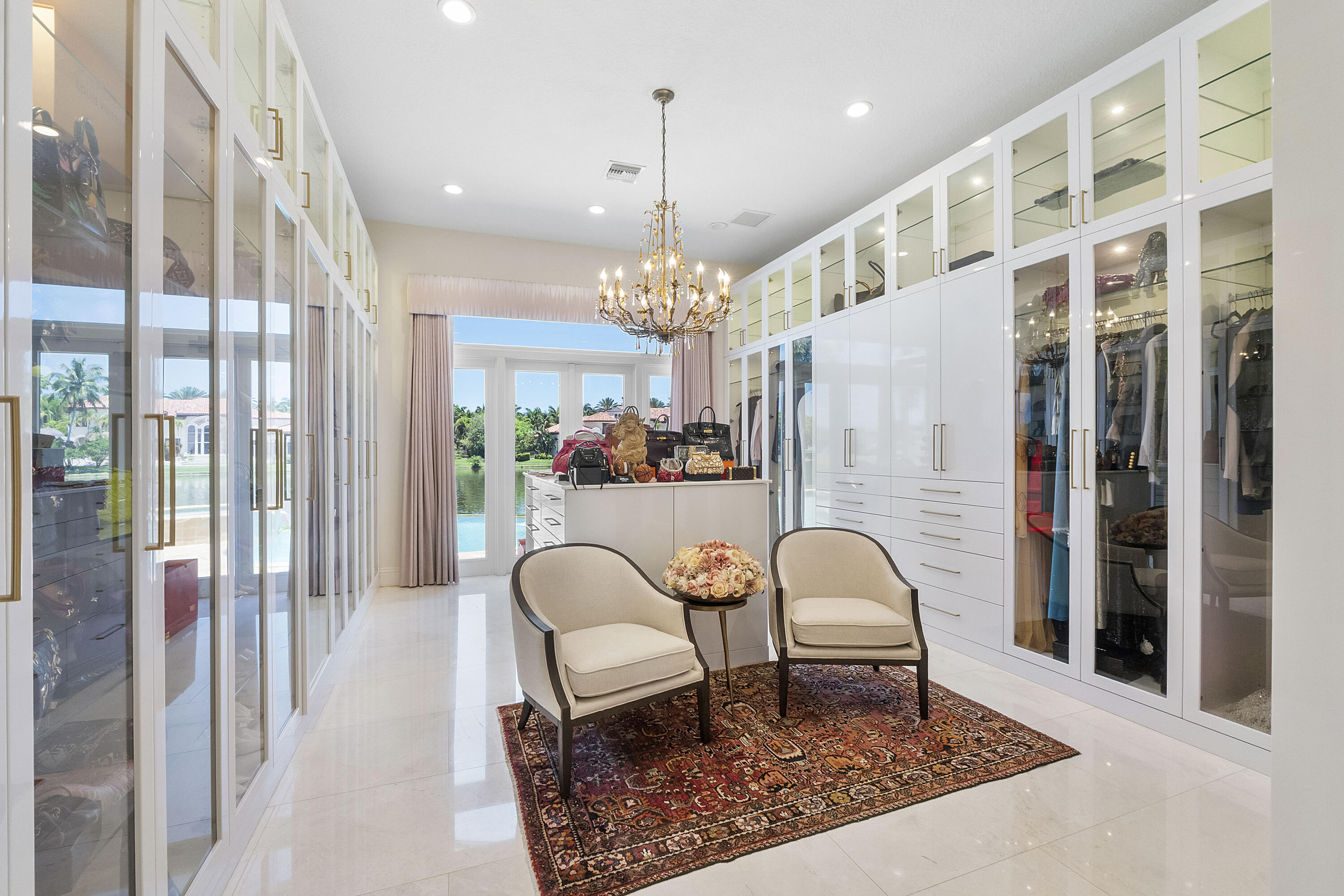 ENCLAVE - Residential