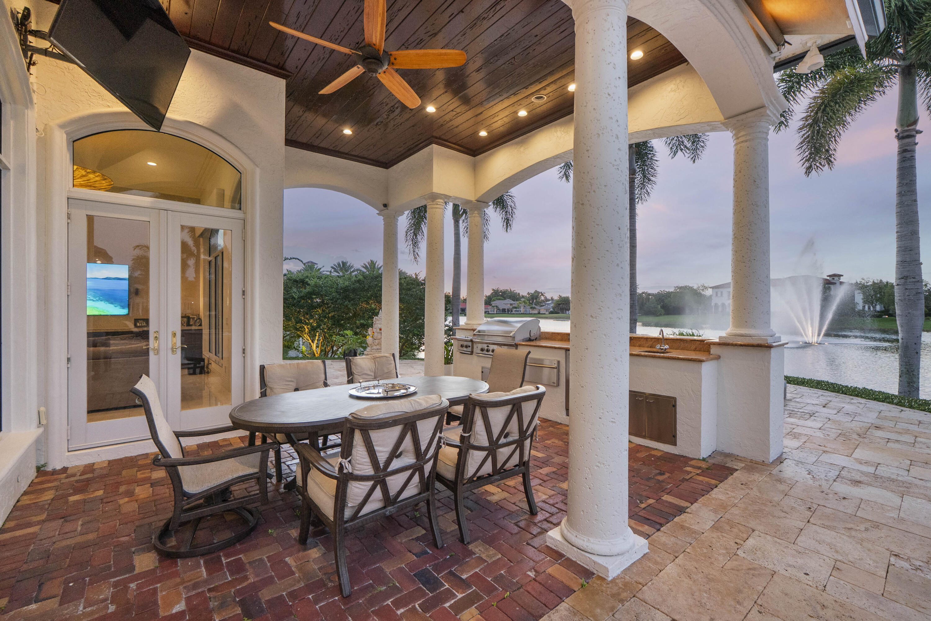 ENCLAVE - Residential