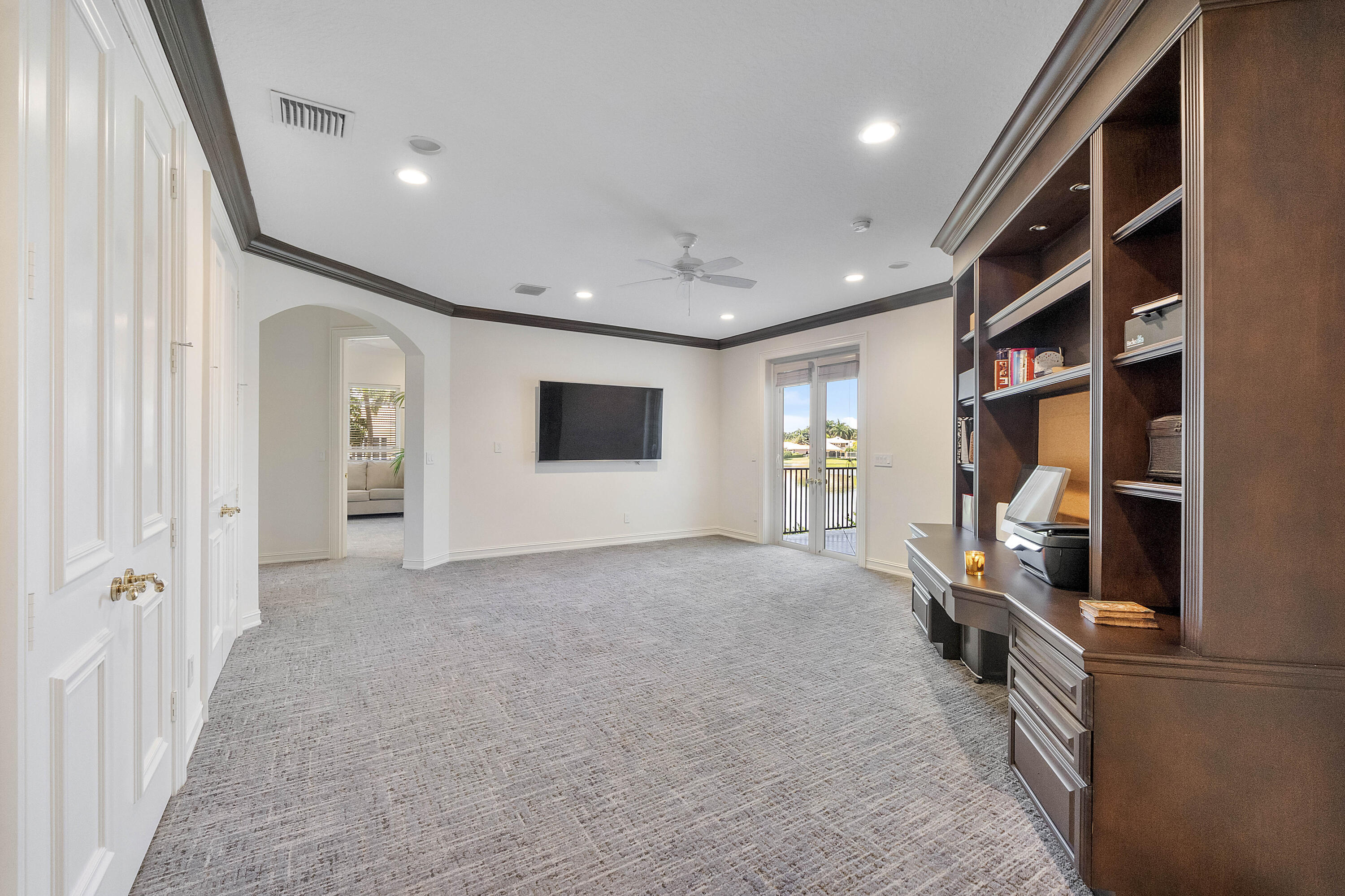 ENCLAVE - Residential