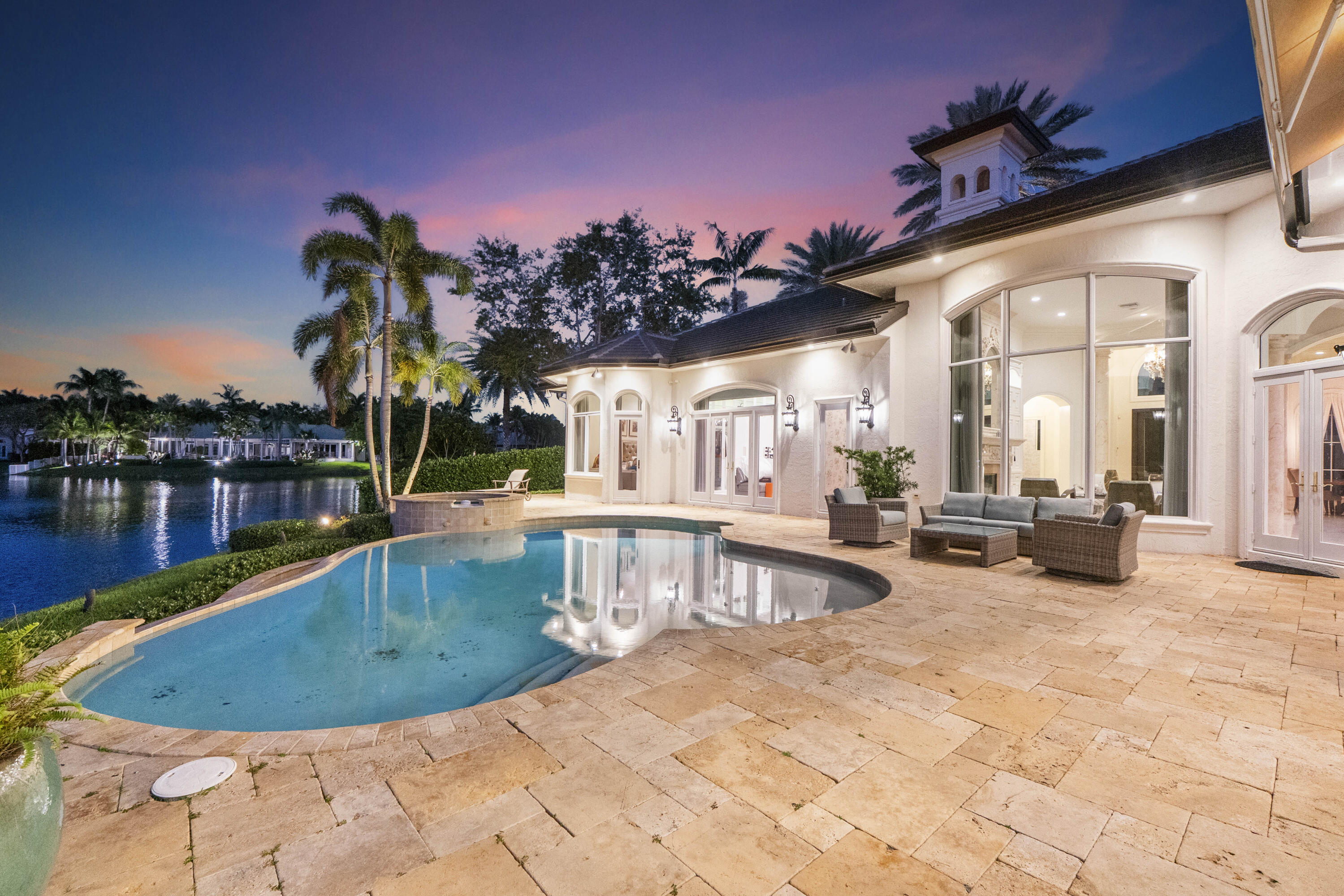 ENCLAVE - Residential