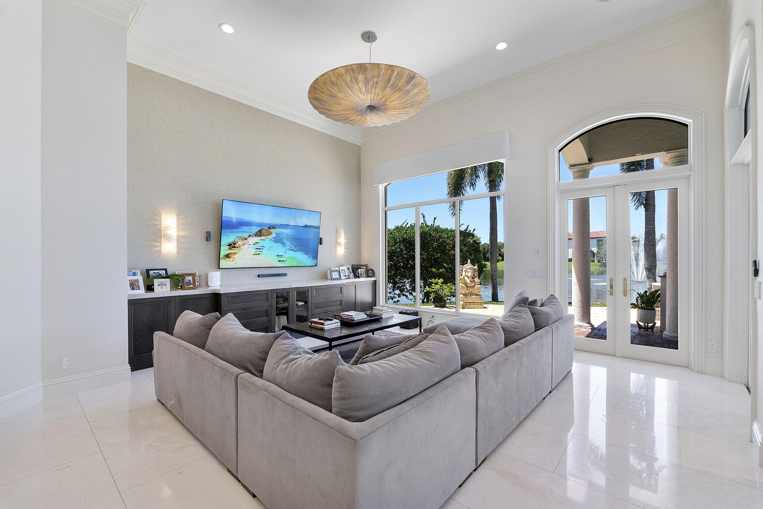 ENCLAVE - Residential