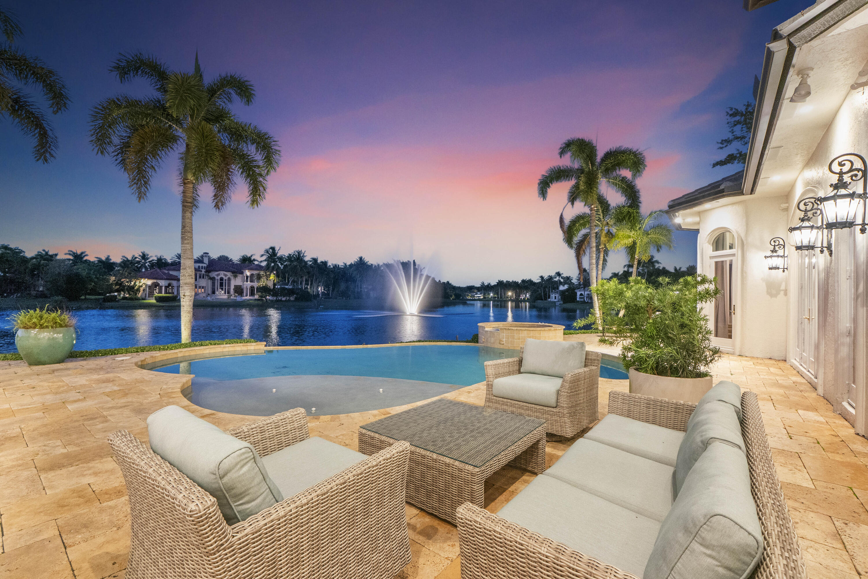 ENCLAVE - Residential