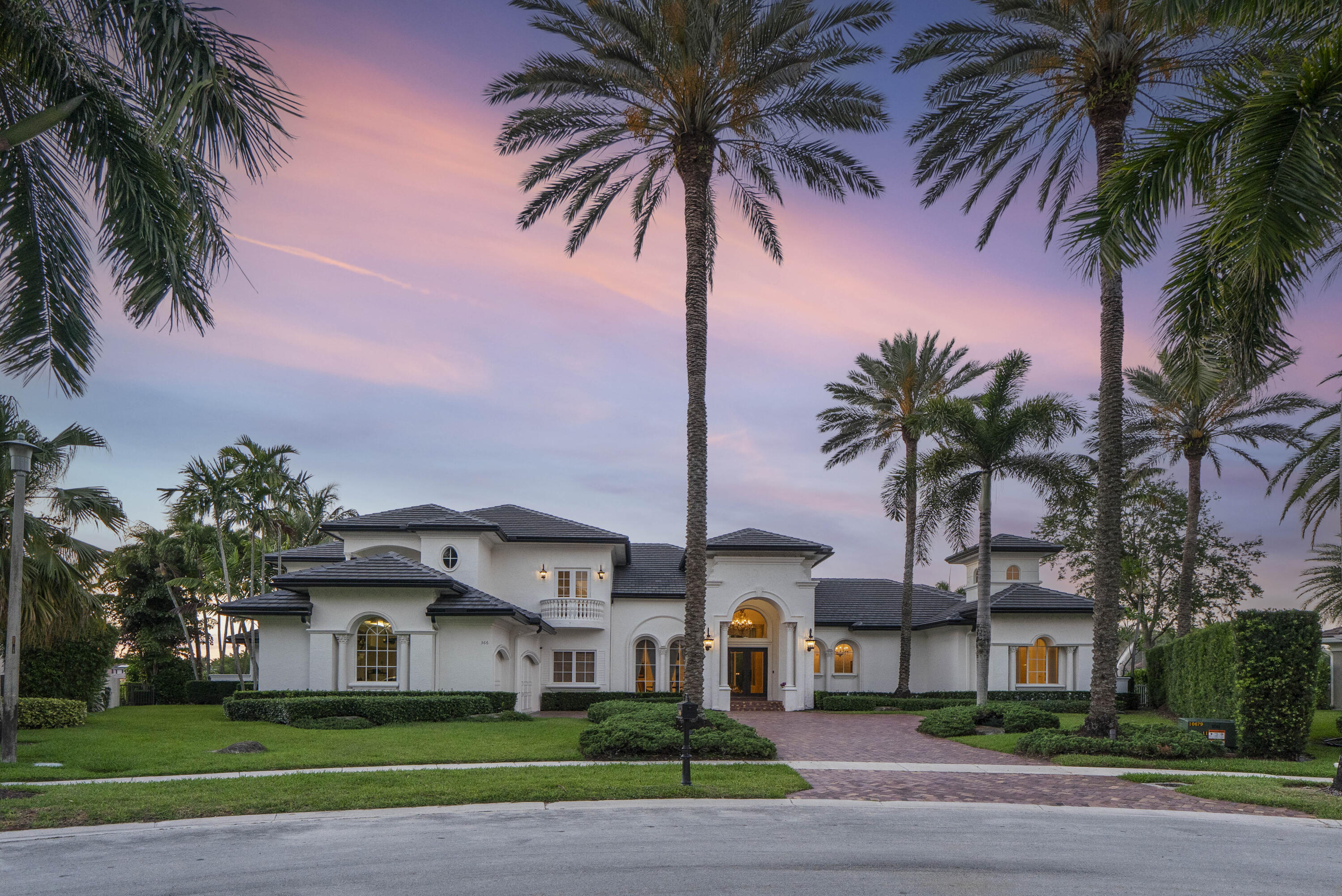 ENCLAVE - Residential