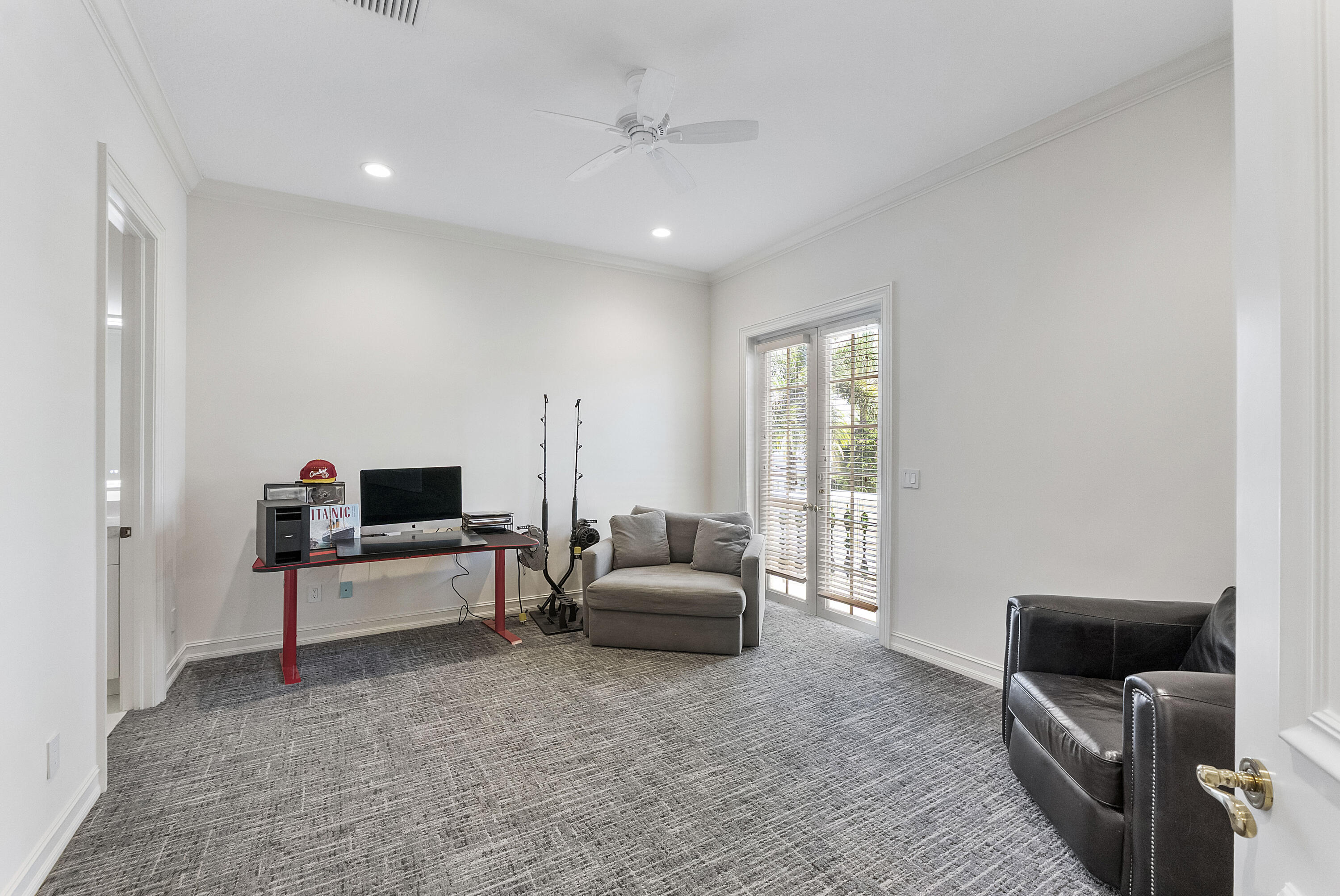 ENCLAVE - Residential
