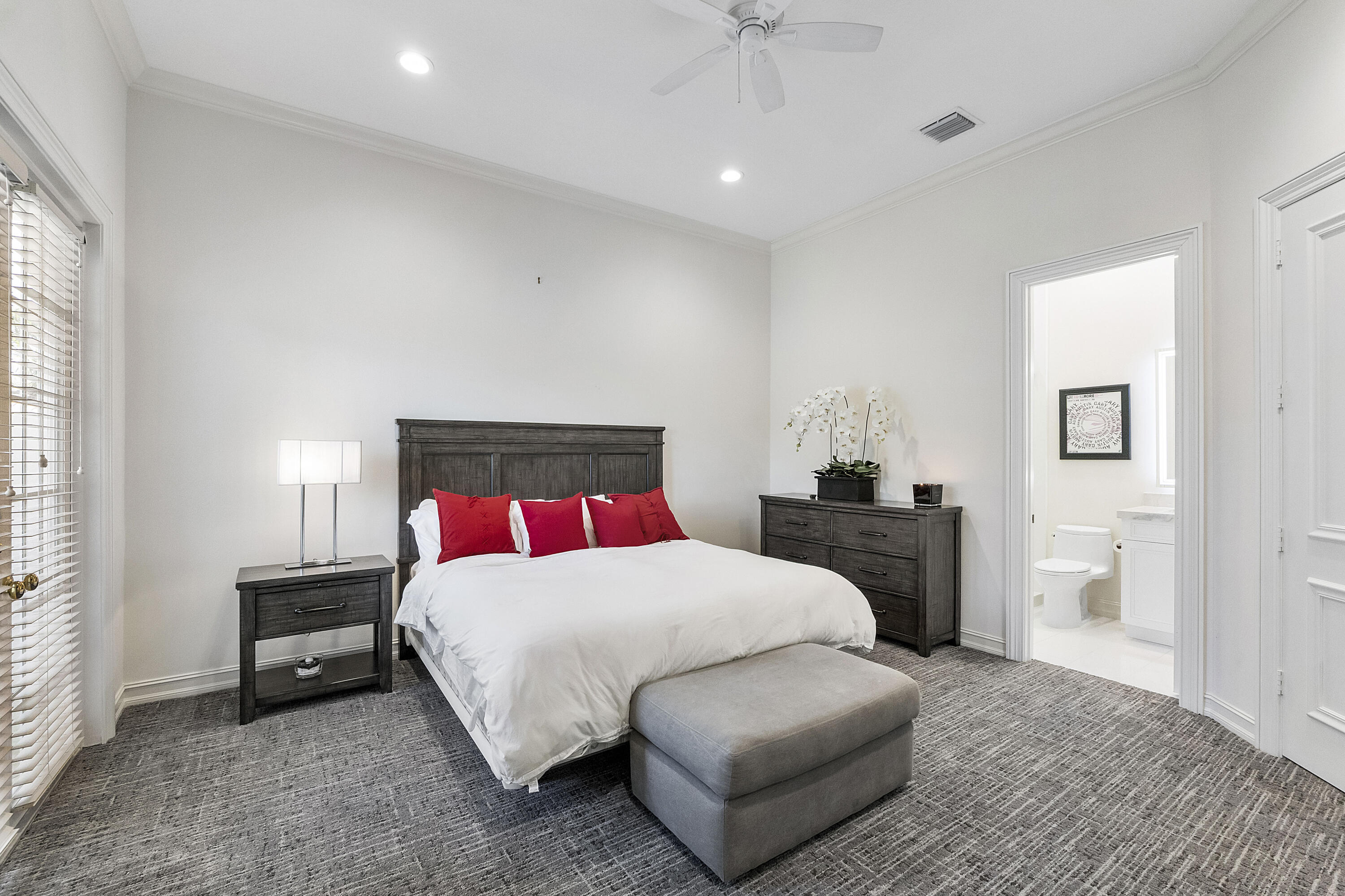 ENCLAVE - Residential