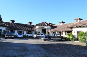 PALM BEACH POINT - Residential