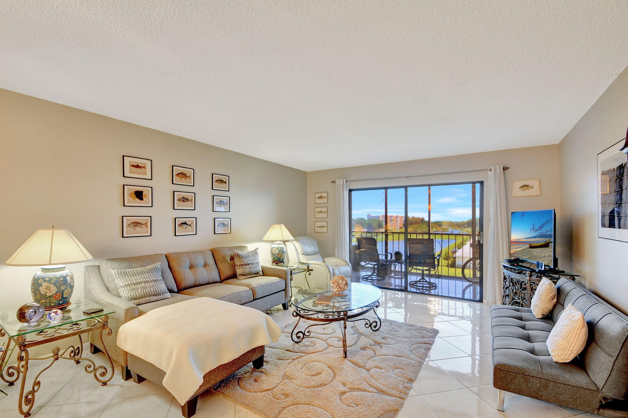 HUNTINGTON LAKES SEC TWO CONDOS - Residential