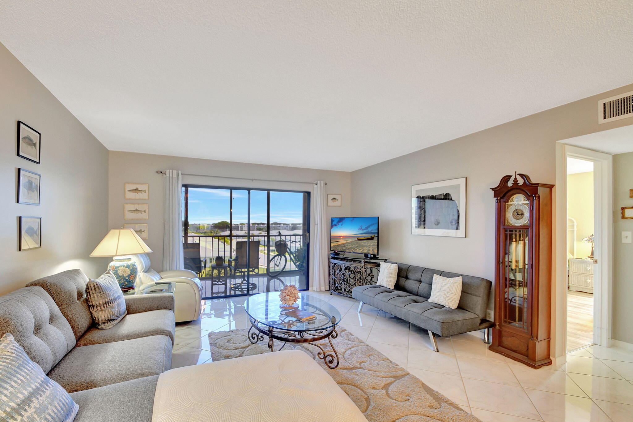 HUNTINGTON LAKES SEC TWO CONDOS - Residential