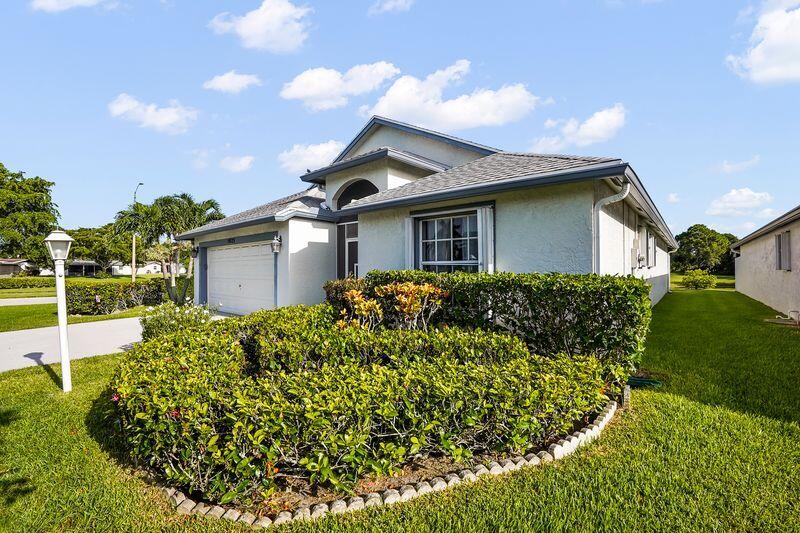 5025 Robino Circle, West Palm Beach FL 33417