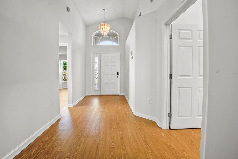 5025 Robino Circle