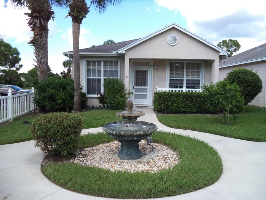 Lovely 2bedroom 2bath home located in the very popular Kings Isle community. Home is detached and located right next to parking area.  Tile throughout living area. Large eat in kitchen. Living/dining room combination. Very well maintained.  Florida room located right off kitchen. Accordion shutters. Large walk in closet in master bedroom.  Kings Isle is an active 55+community with many amenities. Resort like community pool. Tennis and Bocce courts. Gym, card rooms, billiards and ballroom.  Many clubs and planned activities.  Community is located in the heart of St. Lucie West. Shopping, restaurants and houses of worship located nearby. SLW is also home to the New York Mets spring training facility. Many golf course