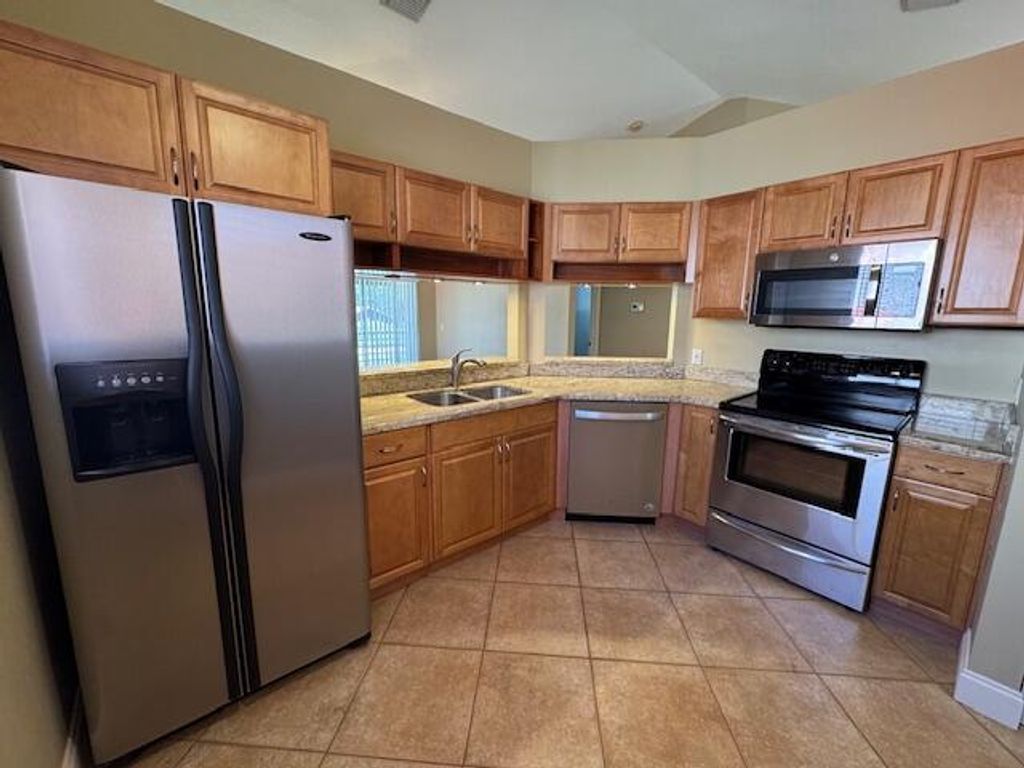 Photo of 4 Via De Casas Sur #203, Boynton Beach, FL 33426 (MLS # R11161349)