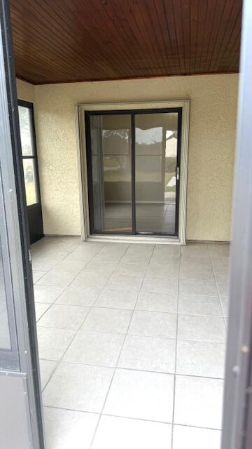 PORT ST LUCIE SECTION 53 1ST REPLAT - Residential