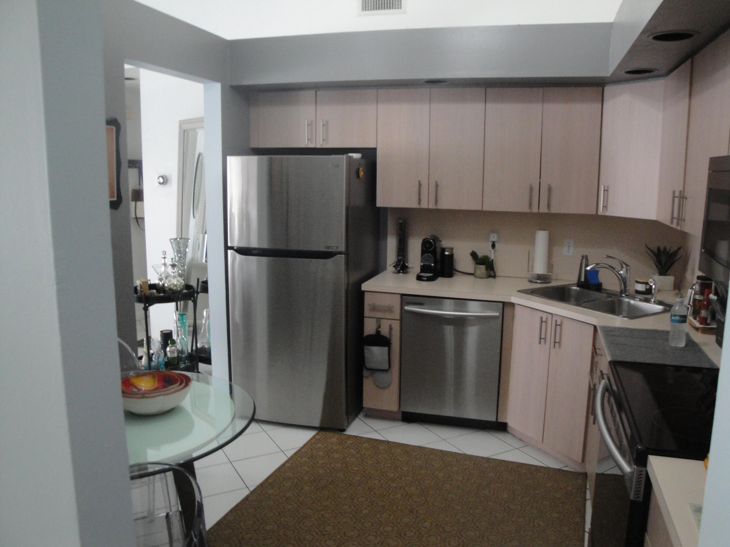 VILLAS DE LA COSTA COND DECL FILED 8-22-80 - Residential