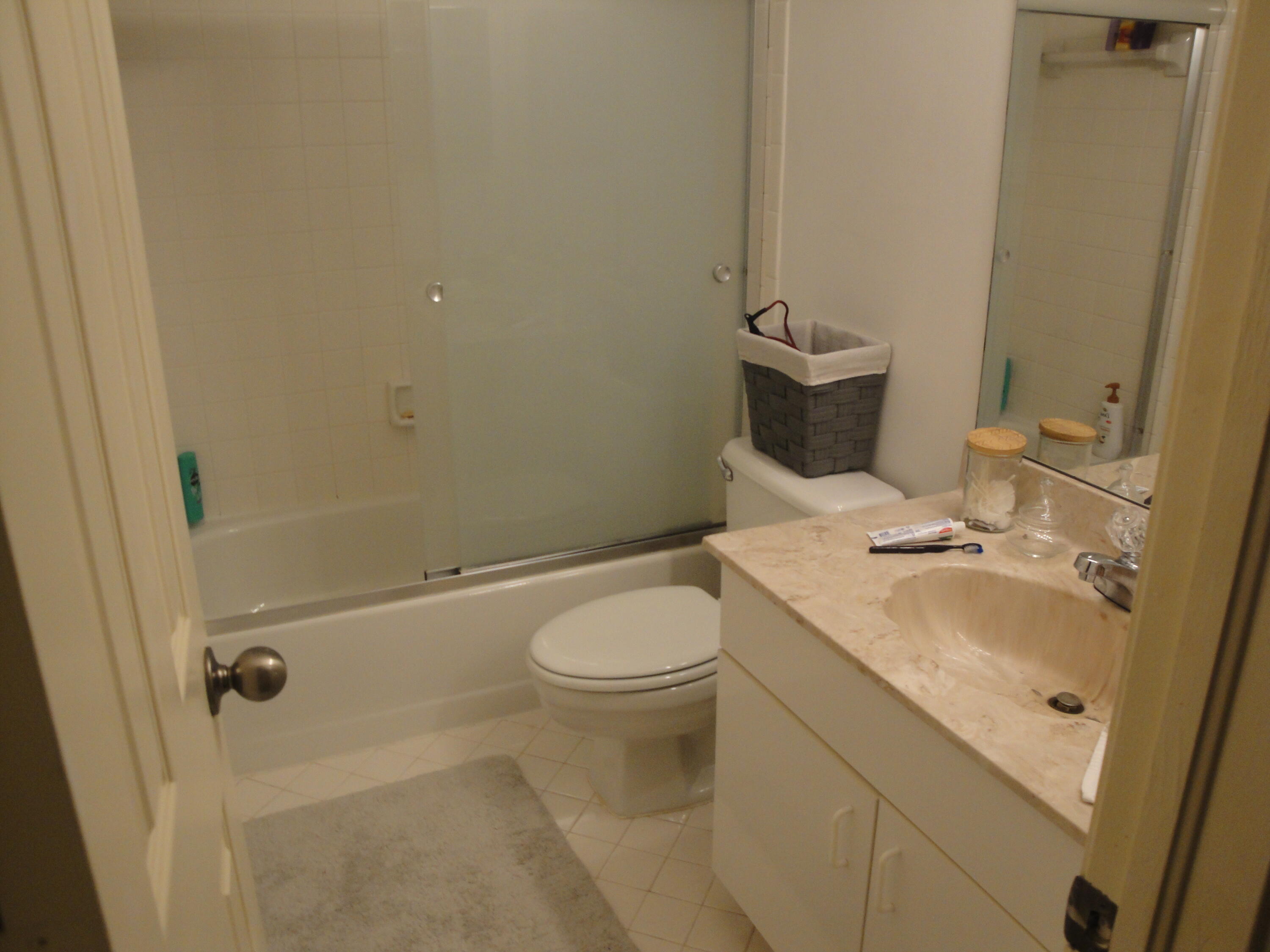 VILLAS DE LA COSTA COND DECL FILED 8-22-80 - Residential