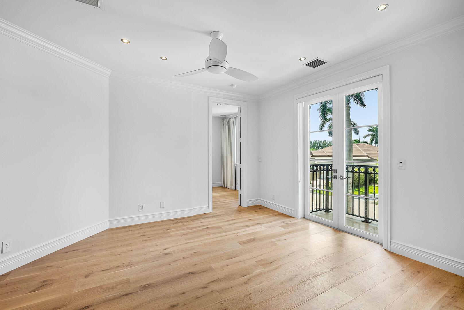 ROYAL PALM YACHT & COUNTR - Residential