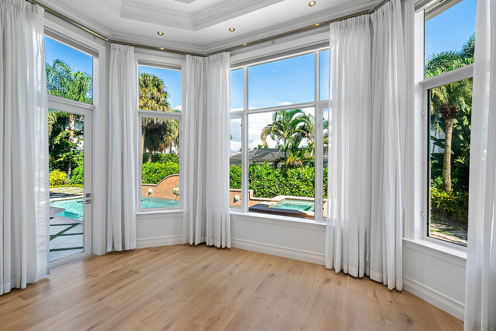 ROYAL PALM YACHT & COUNTR - Residential