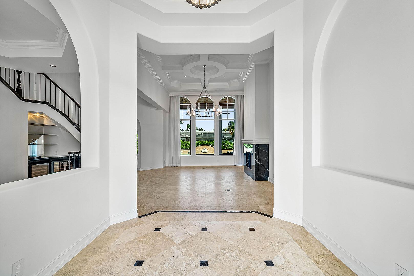 ROYAL PALM YACHT & COUNTR - Residential