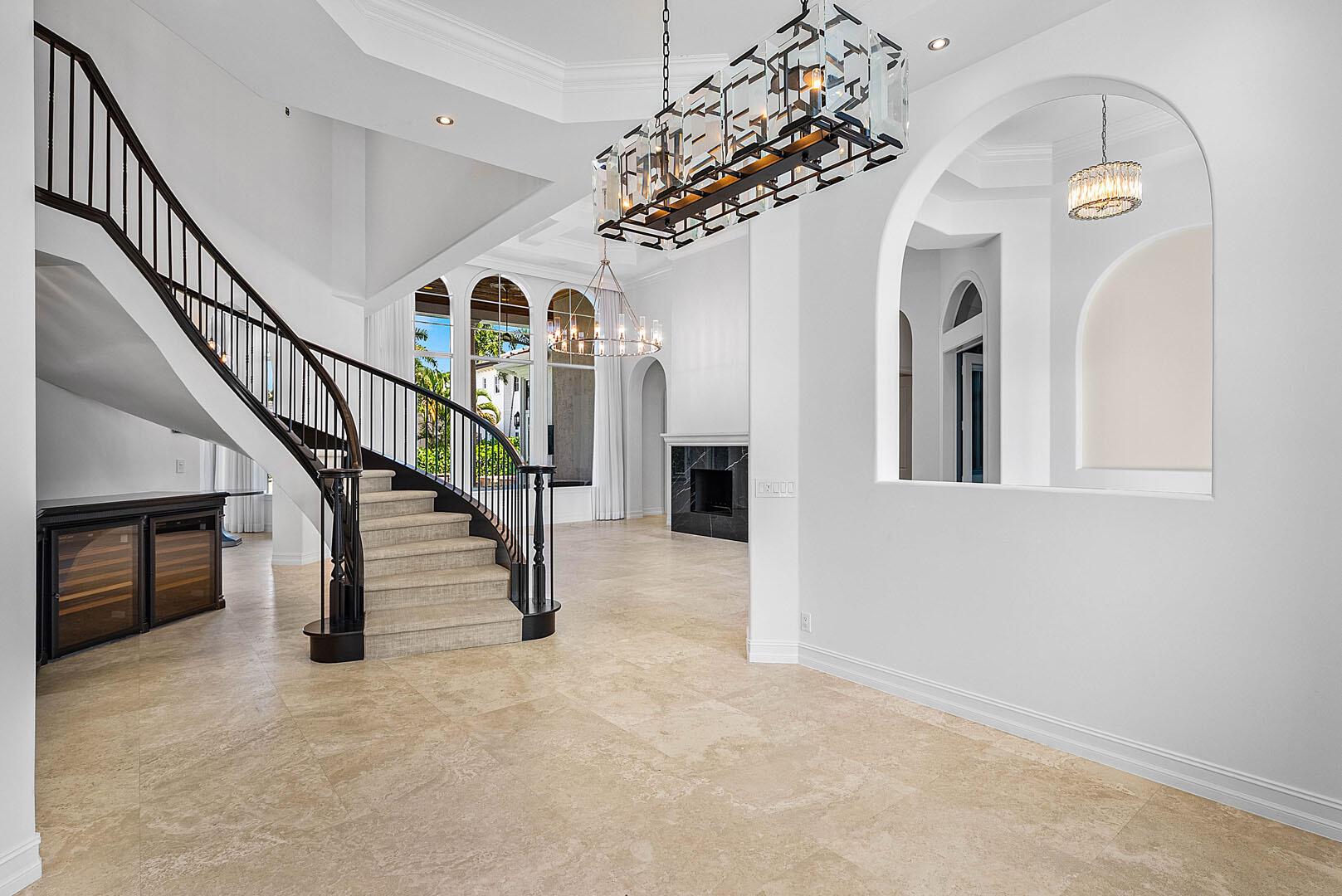 ROYAL PALM YACHT & COUNTR - Residential