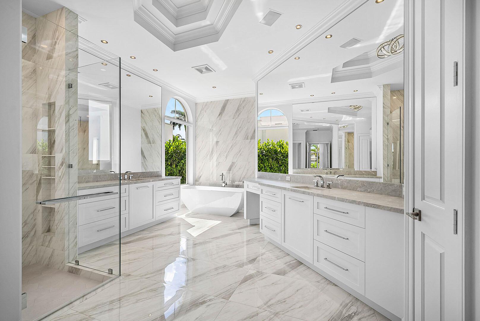 ROYAL PALM YACHT & COUNTR - Residential