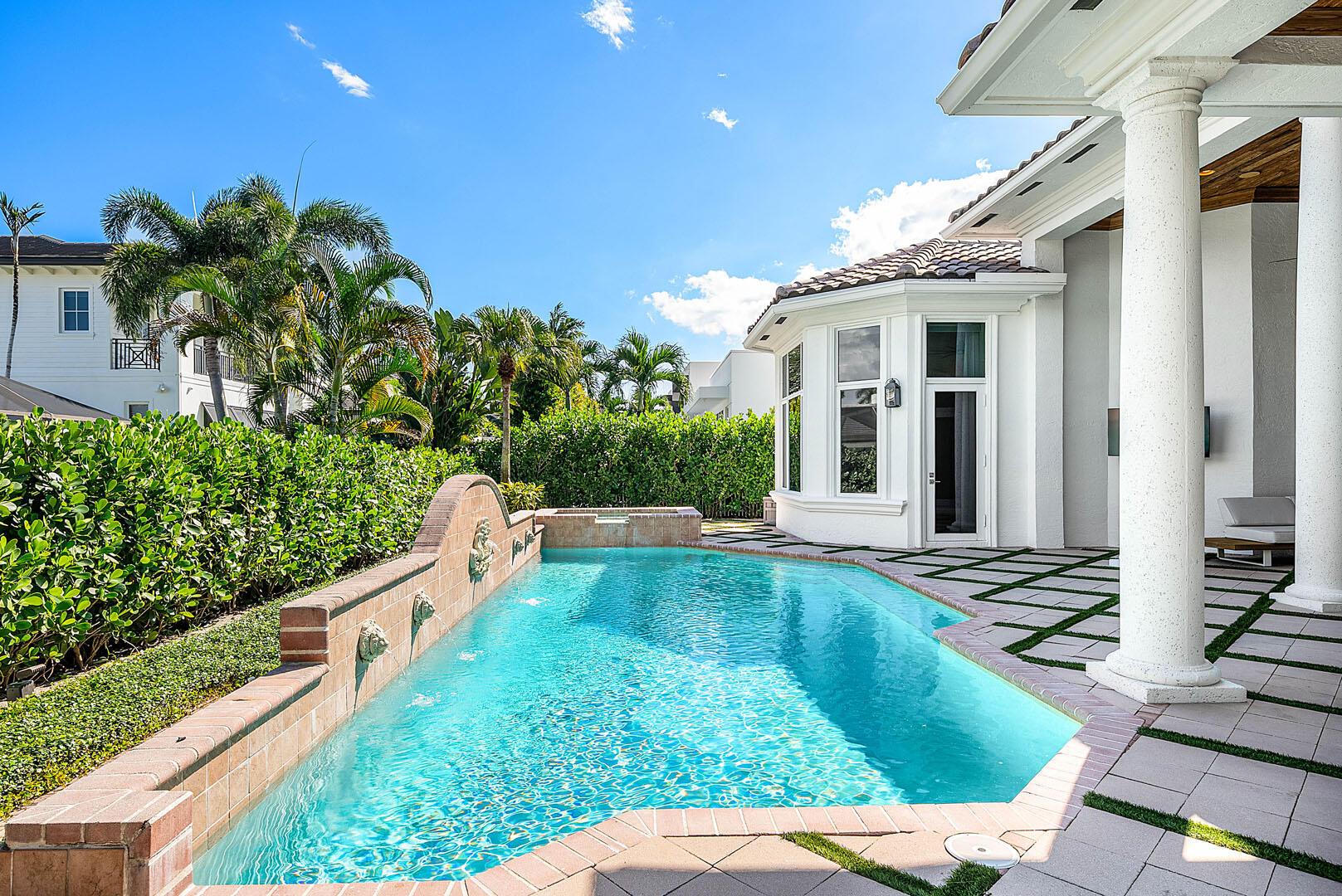 ROYAL PALM YACHT & COUNTR - Residential