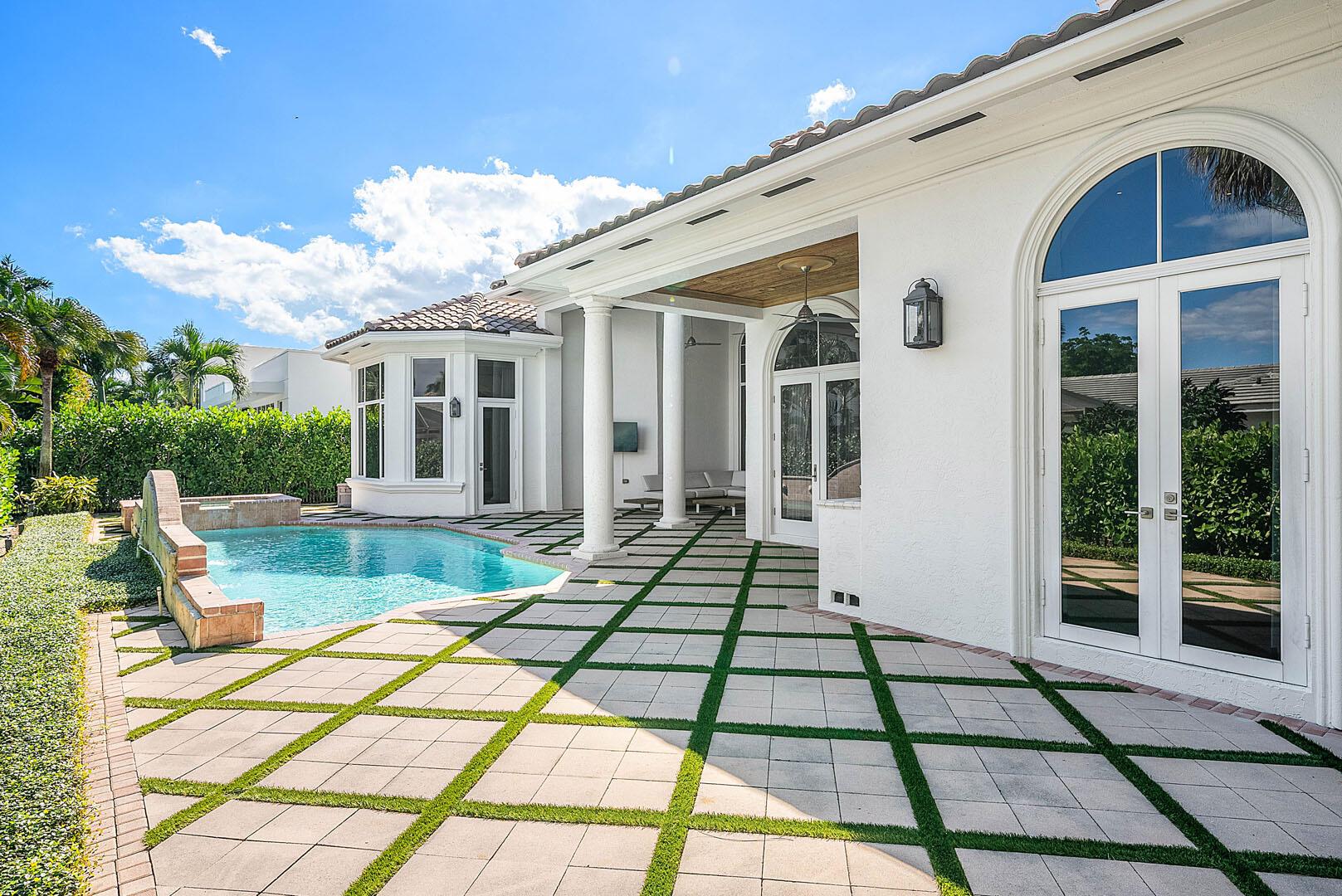 ROYAL PALM YACHT & COUNTR - Residential