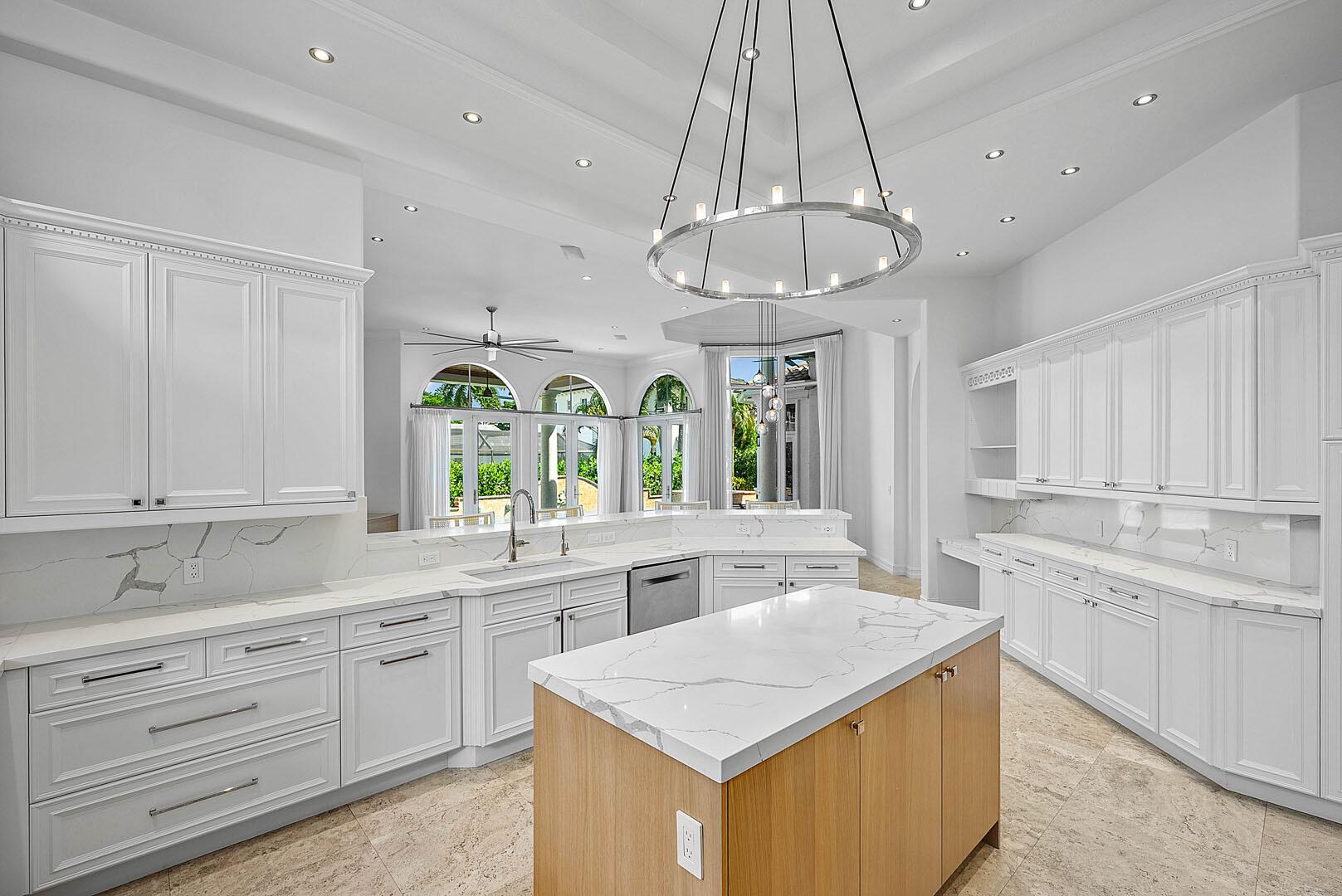 ROYAL PALM YACHT & COUNTR - Residential