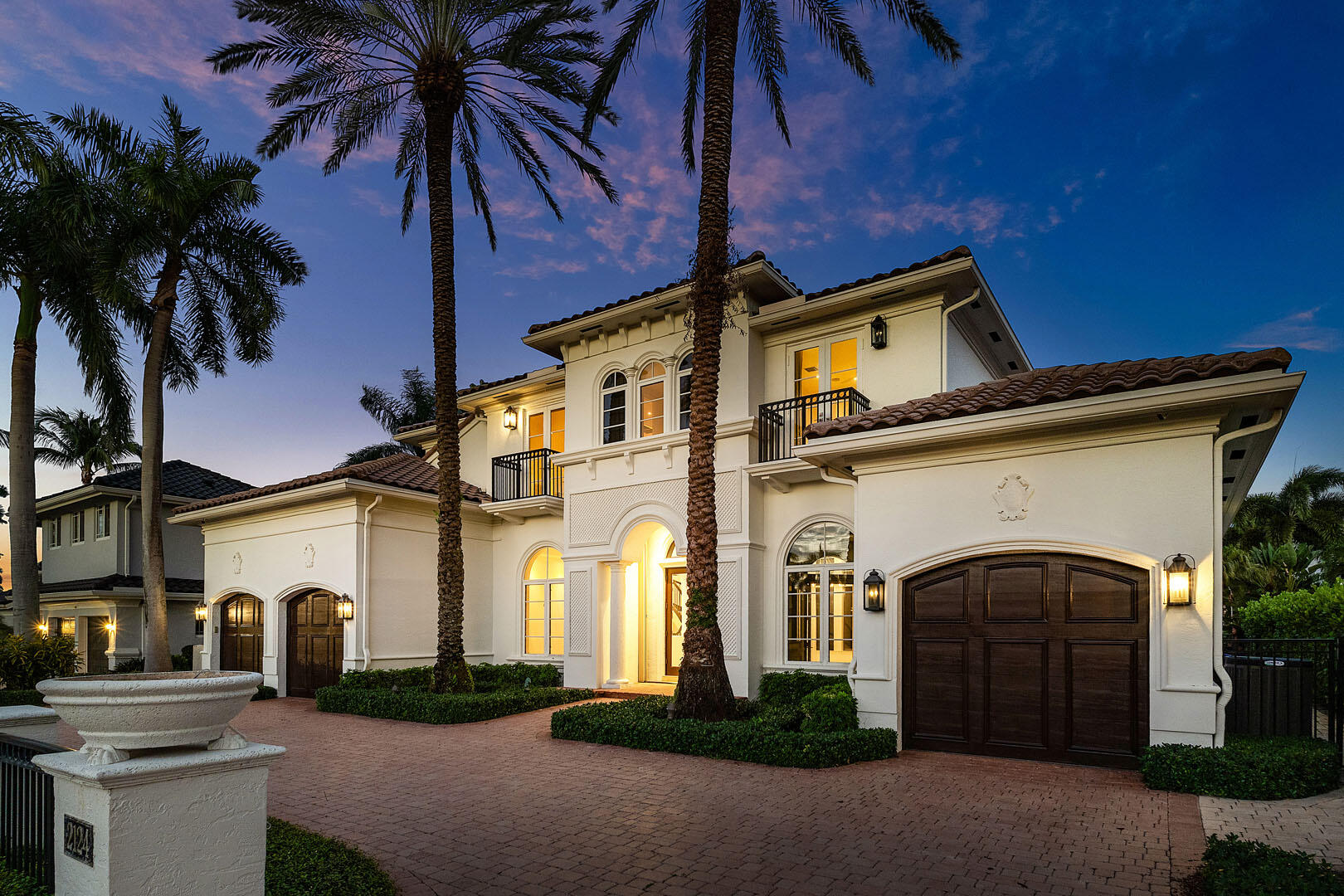 ROYAL PALM YACHT & COUNTRY CLUB - Residential