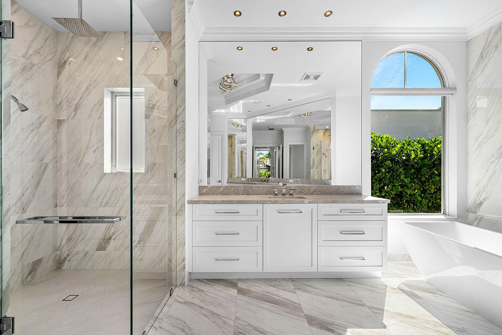 ROYAL PALM YACHT & COUNTR - Residential