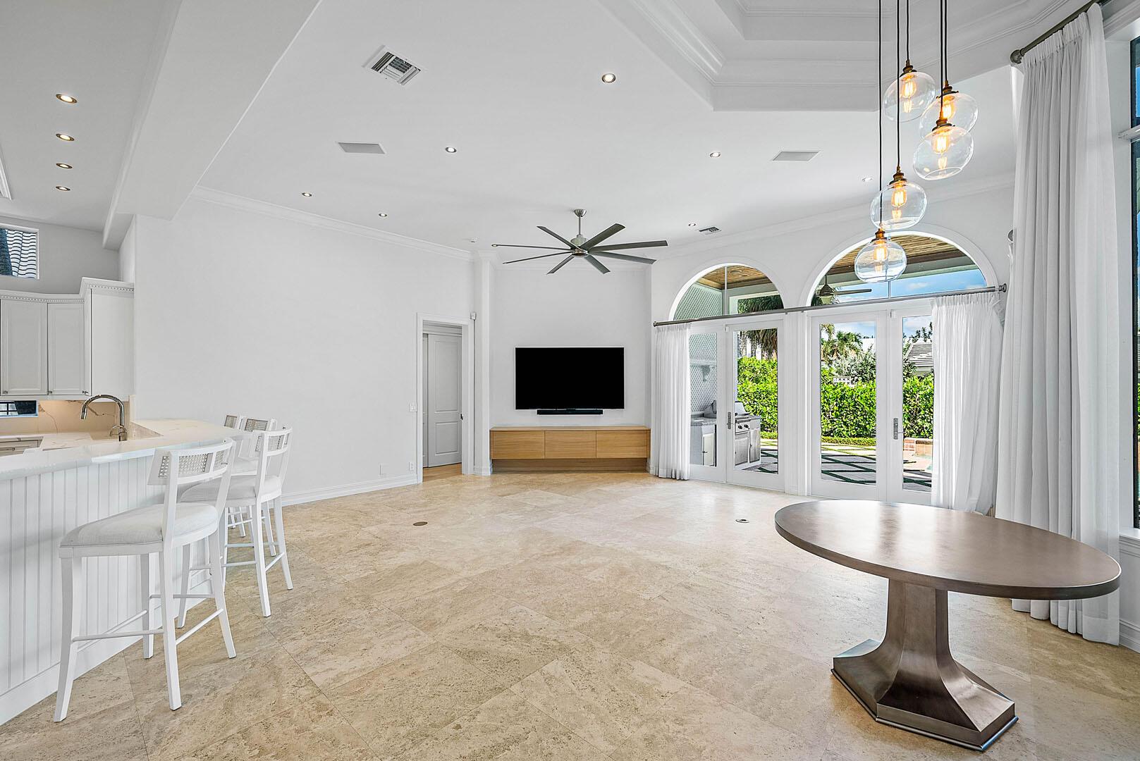 ROYAL PALM YACHT & COUNTR - Residential