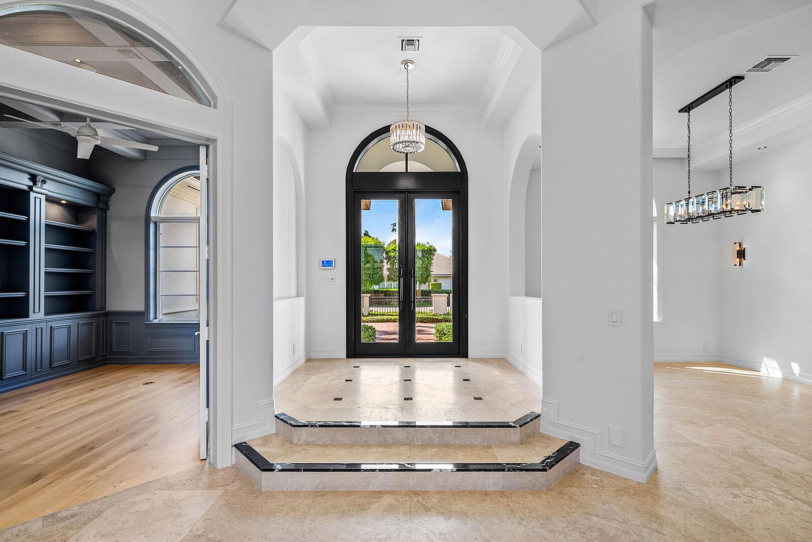 ROYAL PALM YACHT & COUNTR - Residential