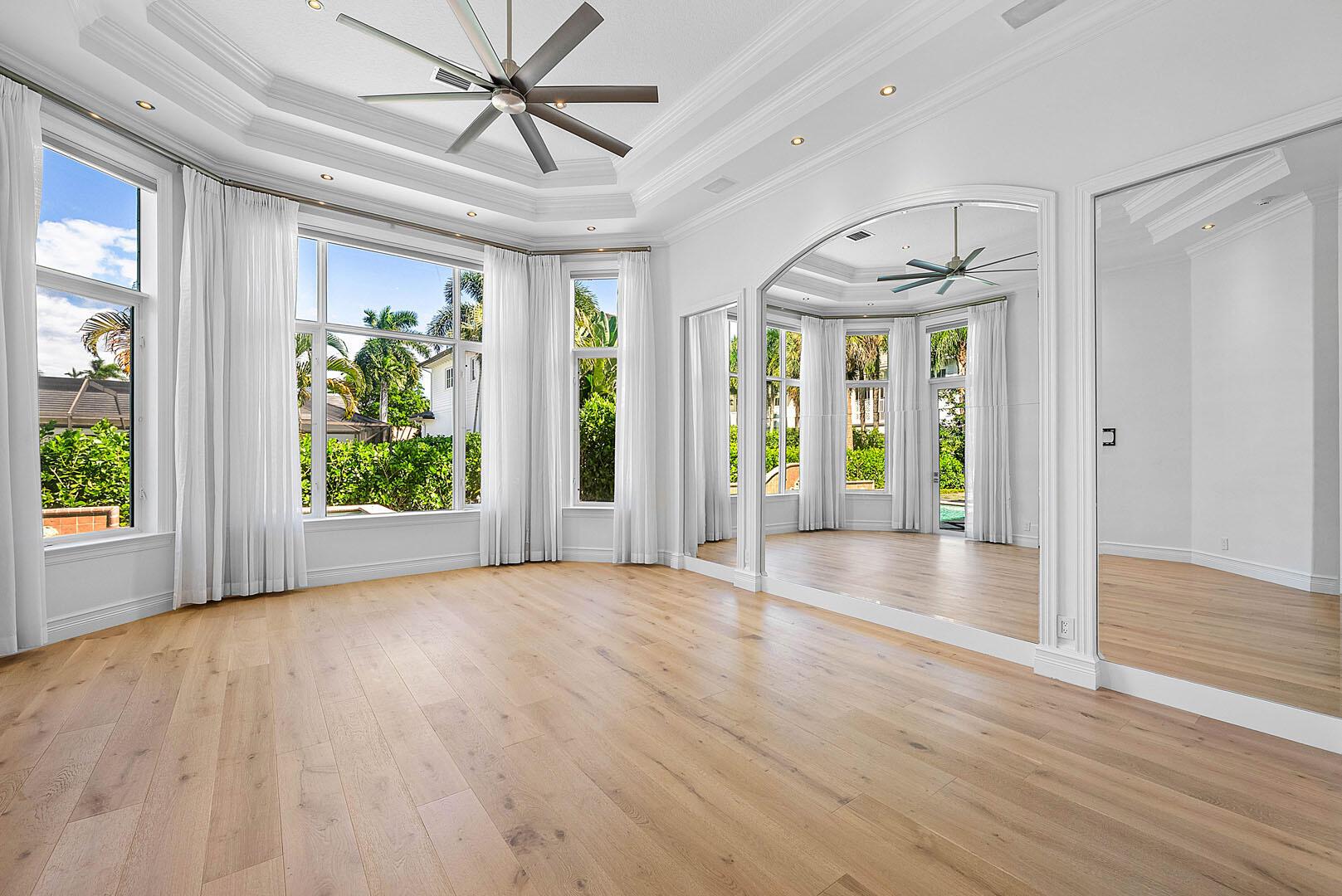 ROYAL PALM YACHT & COUNTR - Residential